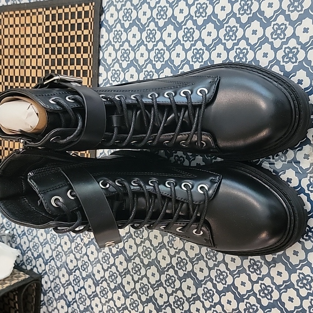 TINSTREE COMBAT BOOTS SIZE 5